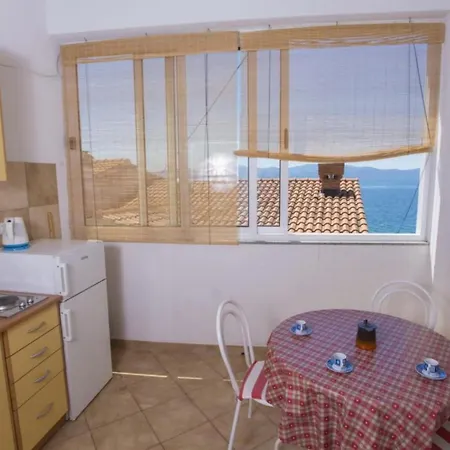 Triple With Private Balcony Daire