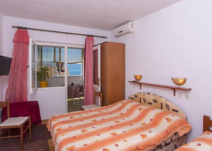 Appartement Triple With Private Balcony Brist