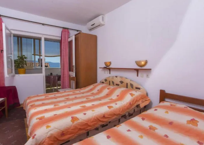 Appartement Triple With Private Balcony Brist