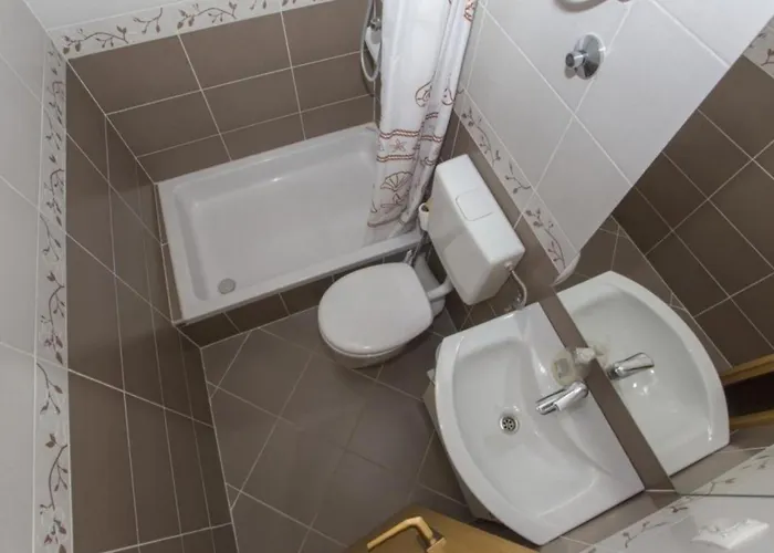 Triple With Private Balcony Appartement