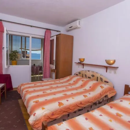 Triple With Private Balcony Brist
