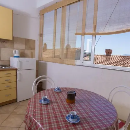 Triple With Private Balcony Διαμέρισμα