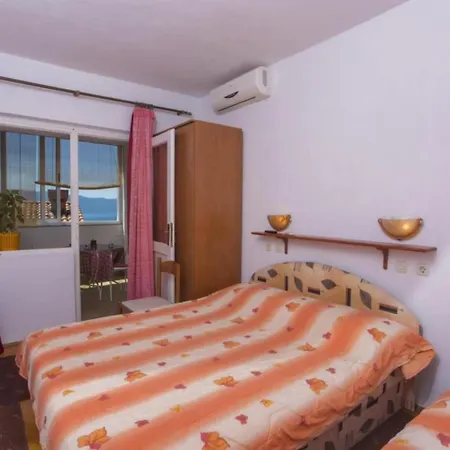 Appartement Triple With Private Balcony