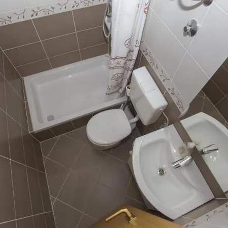 Triple With Private Balcony Appartement