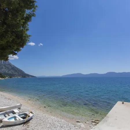 Triple With Private Balcony * Brist